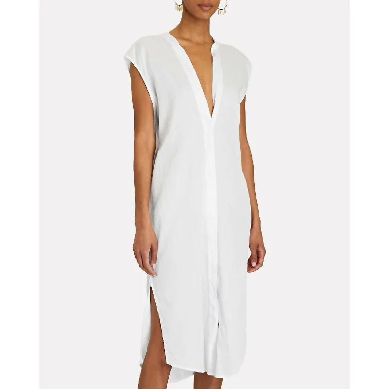 Sleeveless Dress With LaceSleeveless V-Neck Dress In White