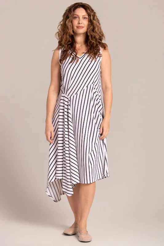 Sleeveless Dress With Adjustable StrapsSleeveless Slant Pocket Dress | Navy Stripe