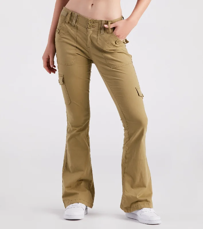 women's capri pantsOn The Low-Rise Cargo Flare Pants